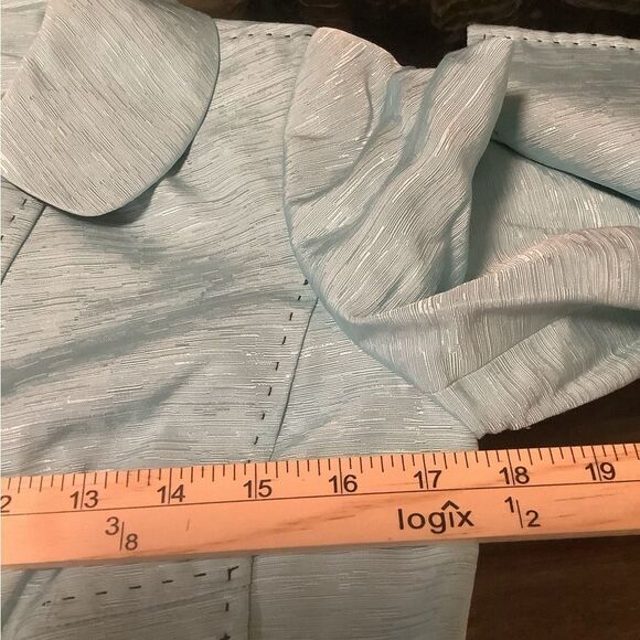 This Carlisle two-piece 100% silk skirt suit size 2 formal holiday New Year’s - Picture 13 of 15